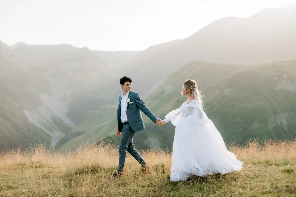 Классическая свадьба в горах в Грузии