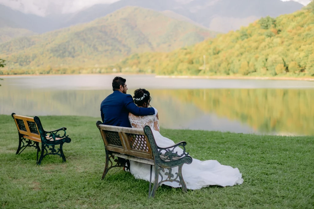 Свадьба на озере в Грузии