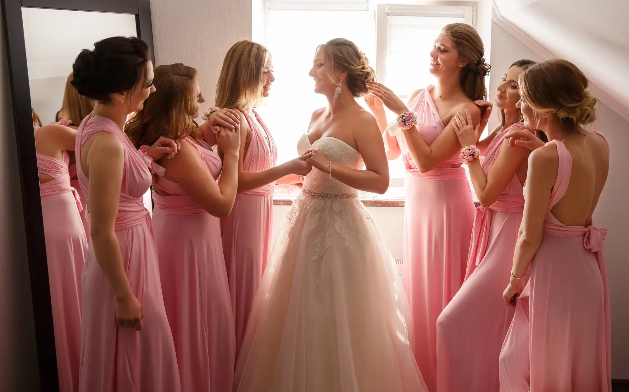 Платья для свадьбы в розовых тонах в Грузии