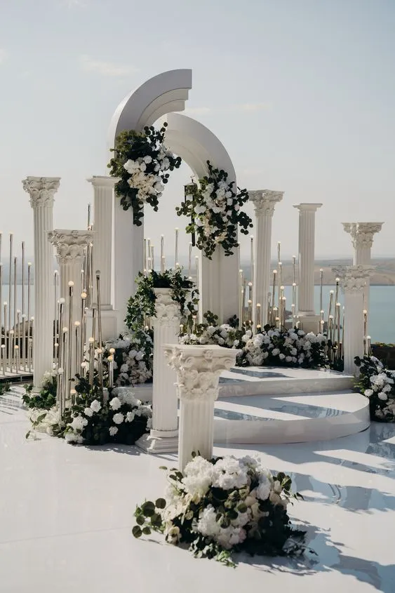 Свадебная арка в греческом стиле в Грузии